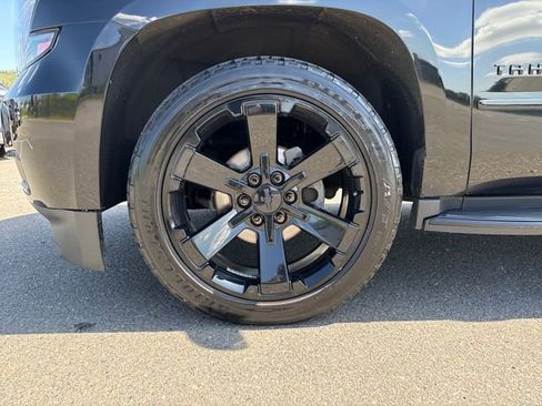 Used 2018 Chevrolet Tahoe Premier AWD/4WD image 34