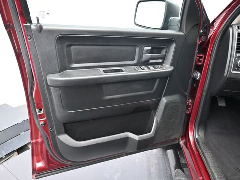 Used 2018 RAM 1500 Express w/ Express Value Package image 9