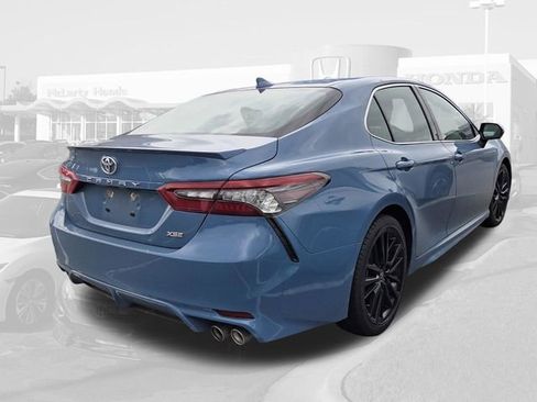 Used 2023 Toyota Camry XSE FWD image 4