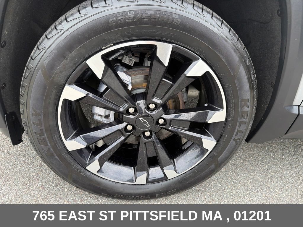 Used 2025 Chevrolet Equinox RS w/ Safety and Technology Package AWD/4WD image 30