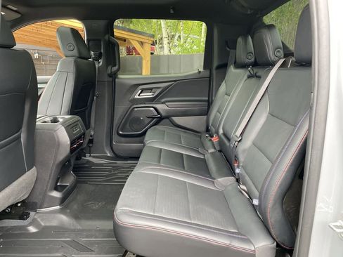 Used 2025 Chevrolet Silverado EV RST AWD/4WD image 16