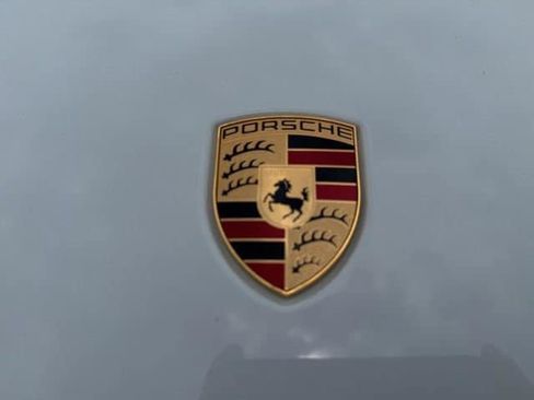 Used 2015 Porsche Cayenne Turbo image 28