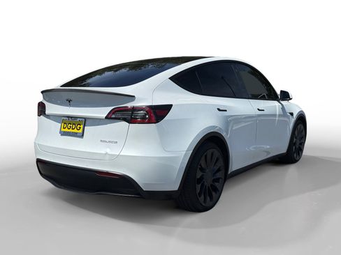 Used 2022 Tesla Model Y Performance AWD/4WD image 5