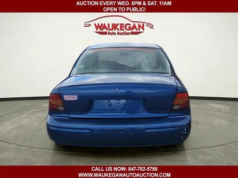 Used 2002 Saturn S-Series SL image 6