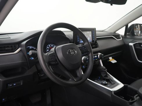 Used 2022 Toyota RAV4 XLE AWD/4WD image 24
