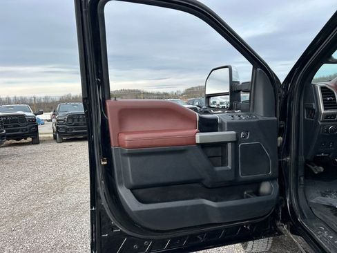 Used 2022 Ford F450 Platinum w/ FX4 Off-Road Package image 35