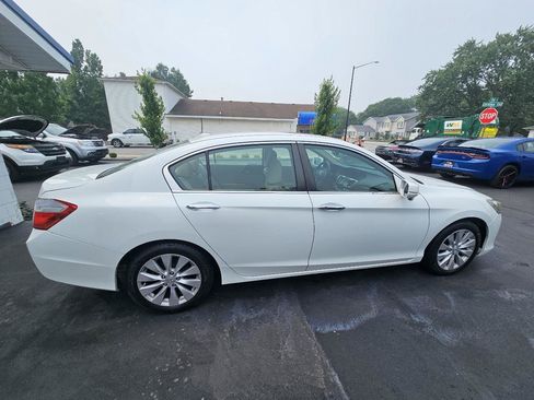Used 2015 Honda Accord EX-L image 13