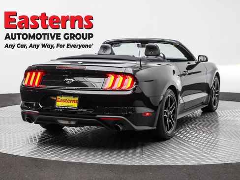 Used 2023 Ford Mustang Premium image 5
