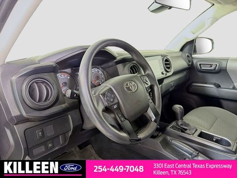 Used 2021 Toyota Tacoma SR AWD/4WD image 9