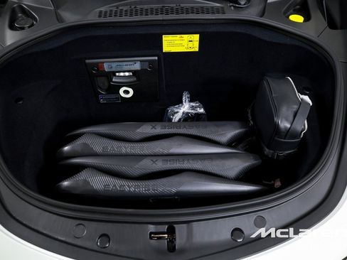 Used 2025 McLaren Artura RWD image 16