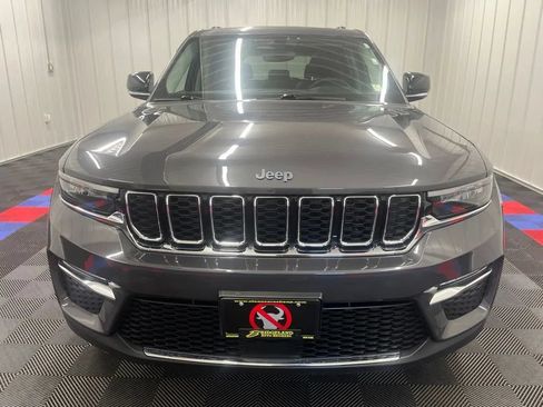Used 2023 Jeep Grand Cherokee 4WD 4xe image 11