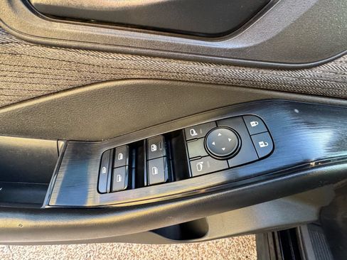 Used 2023 Nissan Rogue S FWD image 21