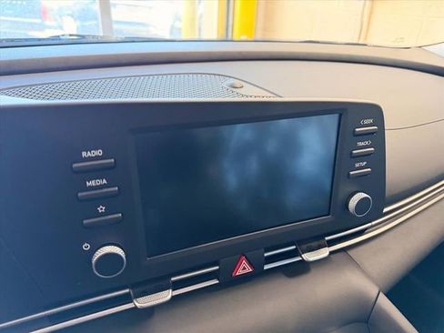New 2026 Hyundai Elantra SE FWD image 24