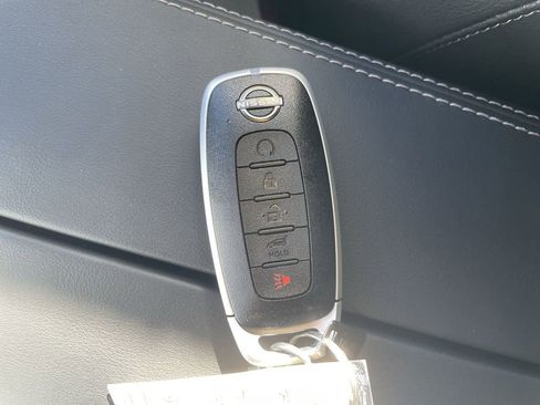 Certified 2025 Nissan Rogue SL w/ Tech Package FWD image 35