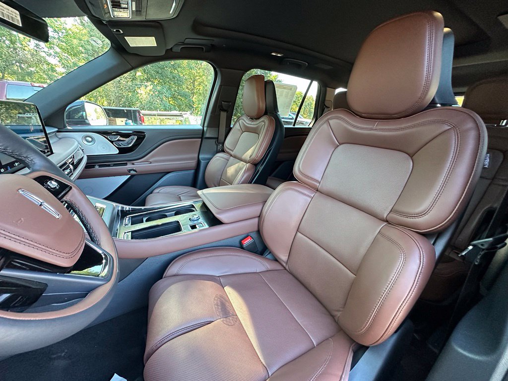 New 2027 Lincoln Aviator Reserve AWD/4WD image 17