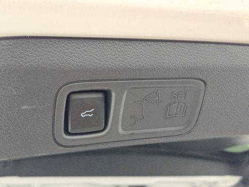 Used 2024 Ford Expedition Max Limited AWD/4WD image 17