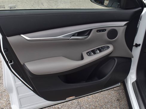 Used 2023 INFINITI QX50 Luxe FWD image 23