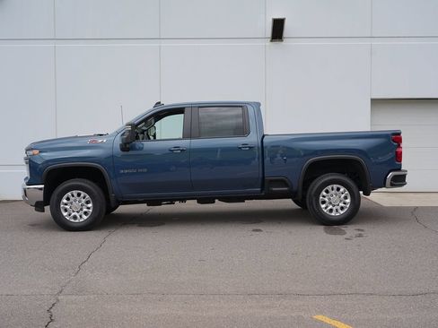 Used 2024 Chevrolet Silverado 3500 LT w/ All Star Edition AWD/4WD image 6