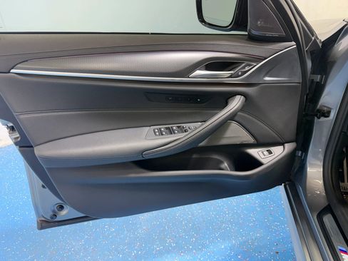 Used 2023 BMW M550i xDrive w/ Premium Enhanced Package image 25