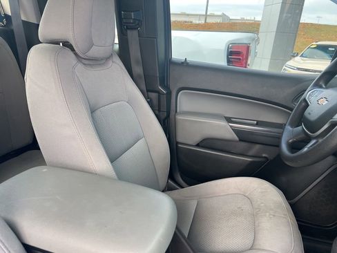 Used 2015 Chevrolet Colorado W/T w/ WT Convenience Package AWD/4WD image 4