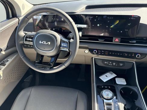 New 2026 Kia Carnival EX image 10