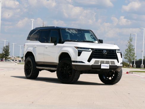 Used 2025 Lexus GX 550 w/ Accessory Package (Z1) AWD/4WD image 2