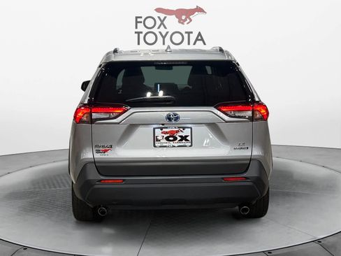 Used 2024 Toyota RAV4 LE AWD/4WD image 5