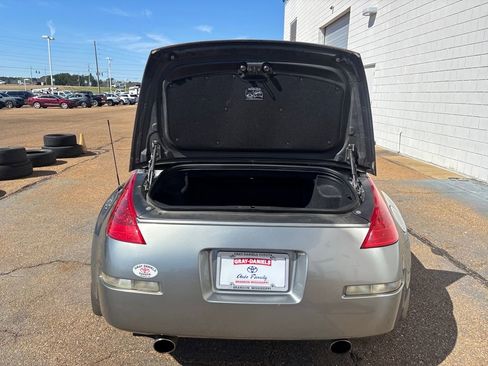 Used 2006 Nissan 350Z Touring image 24
