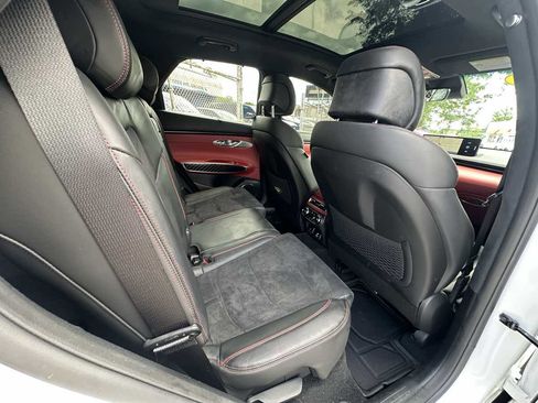 Used 2022 Genesis GV70 3.5T Sport w/ Sport Prestige Package AWD/4WD image 39