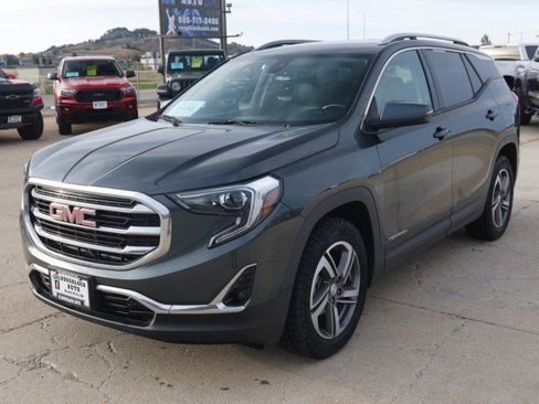 Used 2020 GMC Terrain SLT w/ Preferred Package image 2