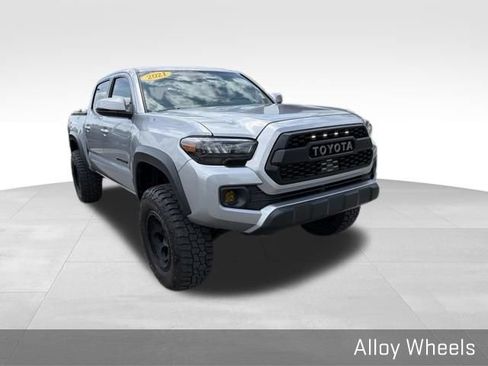 Used 2021 Toyota Tacoma TRD Off-Road AWD/4WD image 3