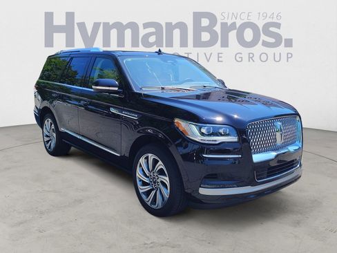 Used 2023 Lincoln Navigator Reserve AWD/4WD image 1