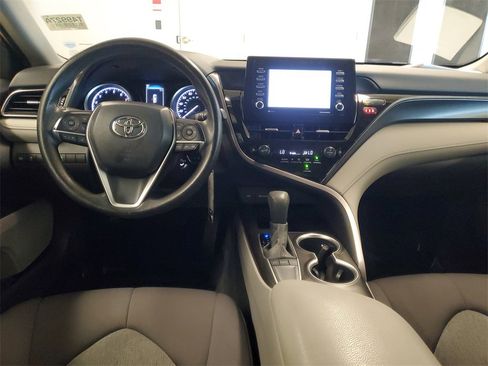 Certified 2022 Toyota Camry LE image 9
