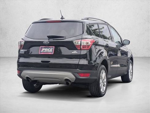 Used 2018 Ford Escape SE w/ SE Sync 3 Package AWD/4WD image 5