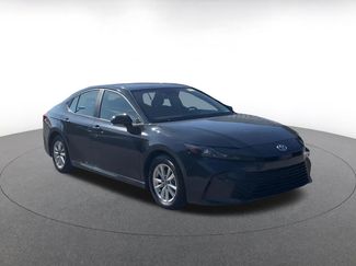 Used 2025 Toyota Camry LE video 2
