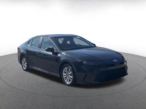 Used 2025 Toyota Camry LE image 2