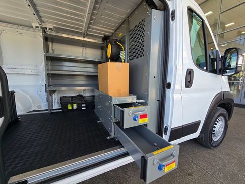 Used 2025 RAM ProMaster 2500 FWD image 22