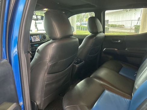 Used 2016 Toyota Tacoma 2WD Double Cab image 33