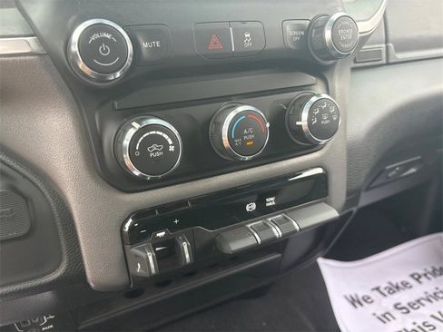 Used 2024 RAM 2500 Big Horn image 27