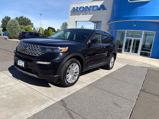 Used 2022 Ford Explorer Limited w/ Equipment Group 301A AWD/4WD image 13