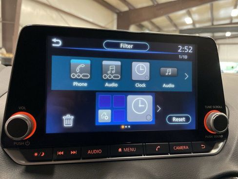 Used 2025 Nissan Sentra SV FWD image 30