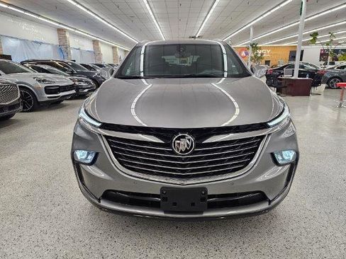 Used 2024 Buick Enclave Premium image 2