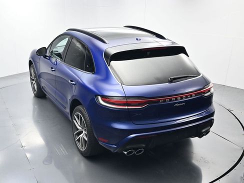 Certified 2024 Porsche Macan AWD/4WD image 37