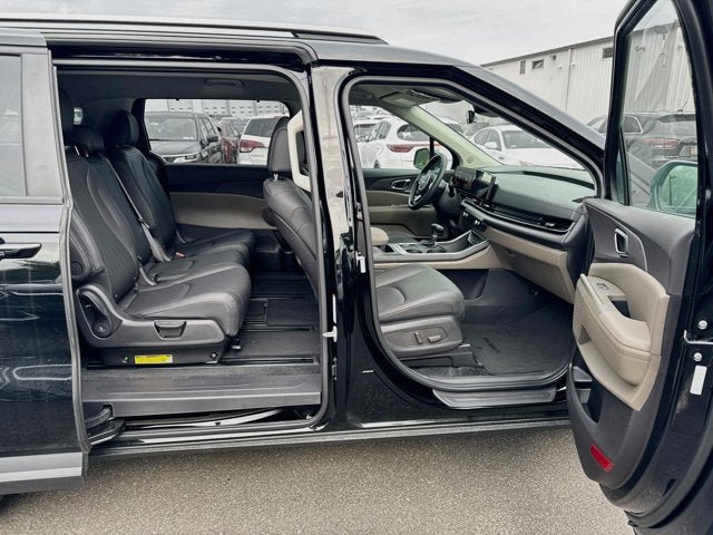 Certified 2026 Kia Carnival EX FWD image 35