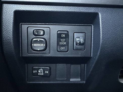 Used 2016 Toyota Tundra SR5 w/ TRD Off Road Package image 26