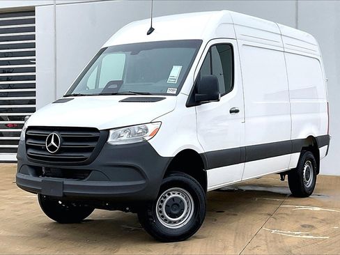 New 2025 Mercedes-Benz Sprinter 2500 image 2
