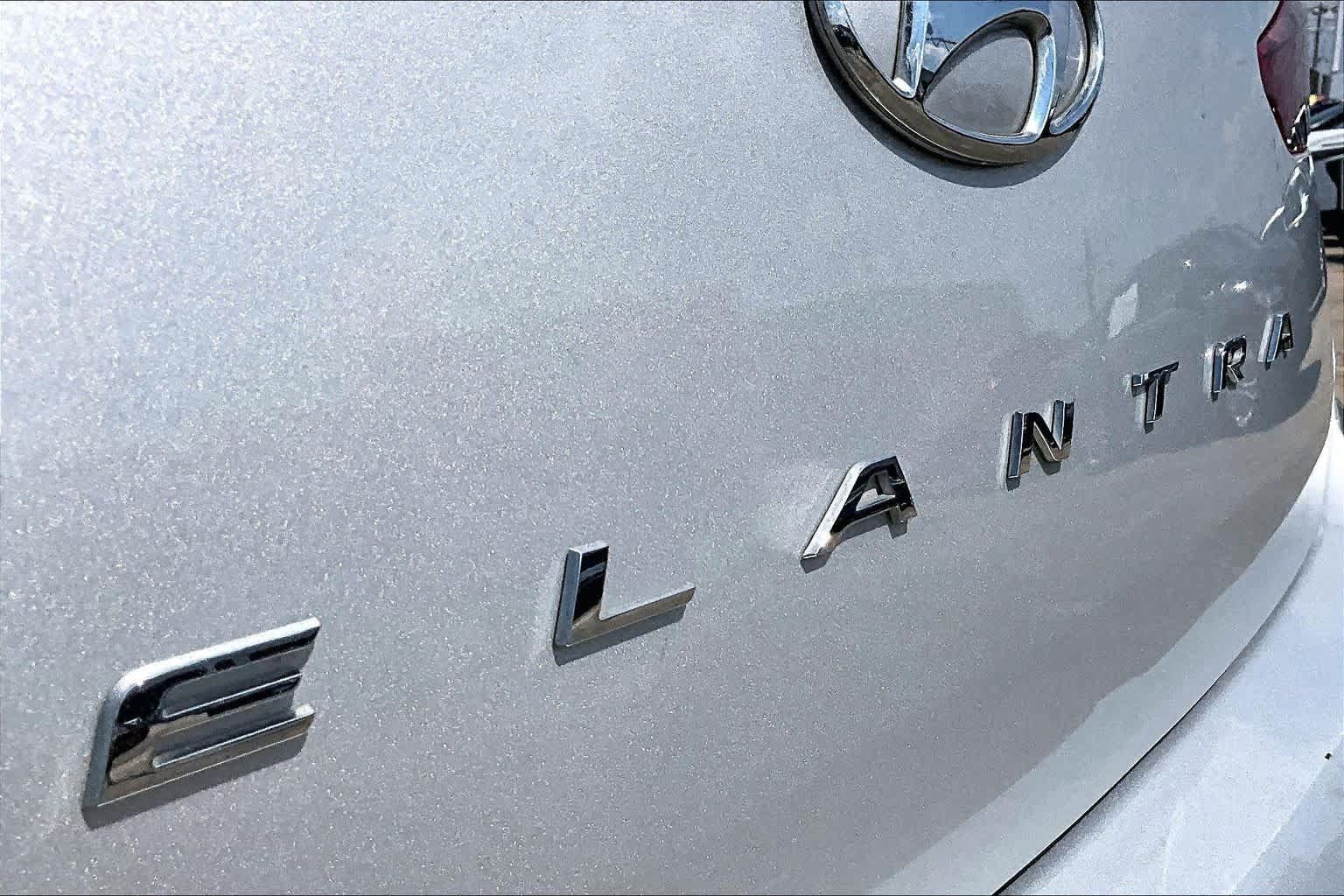 Used 2020 Hyundai Elantra SEL w/ Cargo Package (C1) FWD image 30