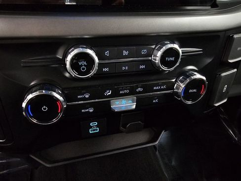 Used 2024 Ford F150 XLT AWD/4WD image 18
