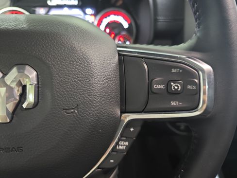 Used 2024 RAM 1500 Laramie AWD/4WD image 15