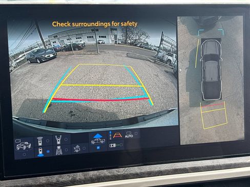 Used 2024 Toyota Tacoma Limited w/ Limited Package (LT) image 20